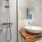 Linos House 民宿 *