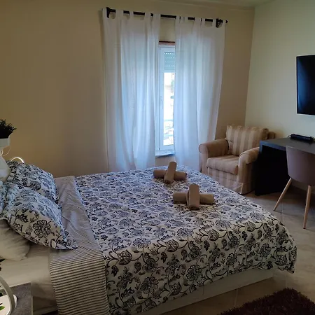 Quarto em Acomodações Particulares Linos House *