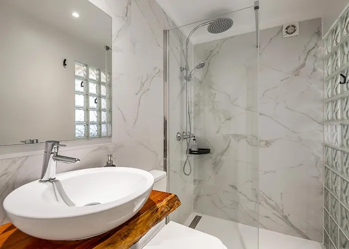 Homestay Linos House