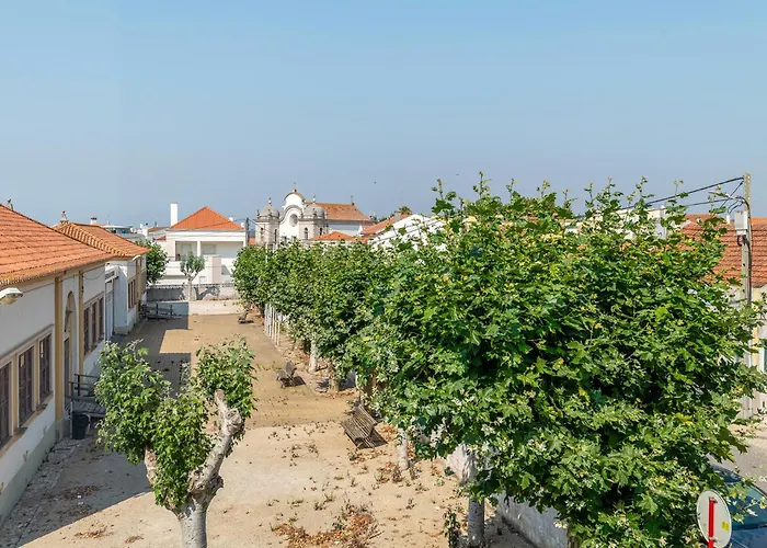 Homestay Linos House Atouguia Da Baleia